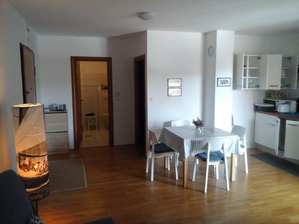 Maestral Apartamento Banjole Exterior foto